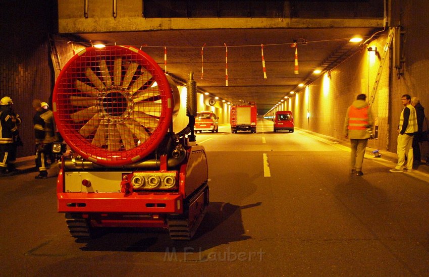 BF Koeln Tunneluebung Koeln Kalk Solingerstr und Germaniastr P180.JPG